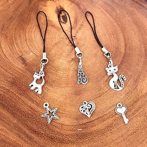 CELLPHONE ACCESSORIES / NWOT